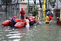 Red Cross provides relief in flooded Philippines